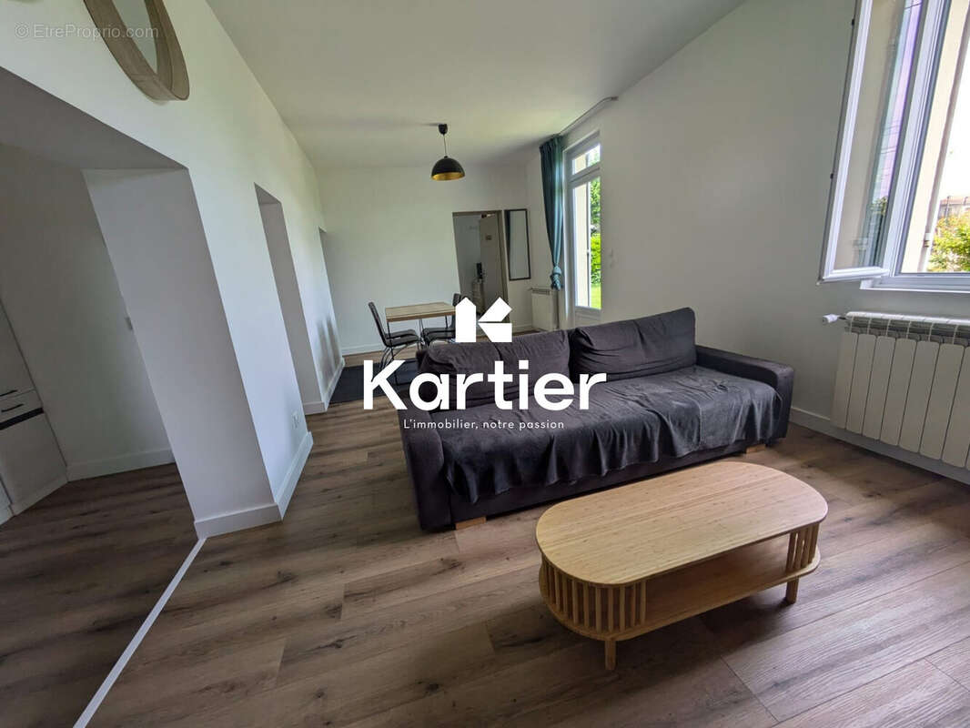 Maison à SAINT-MAGNE-DE-CASTILLON