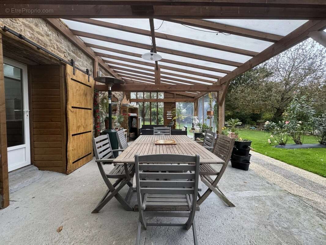Maison à PLUZUNET