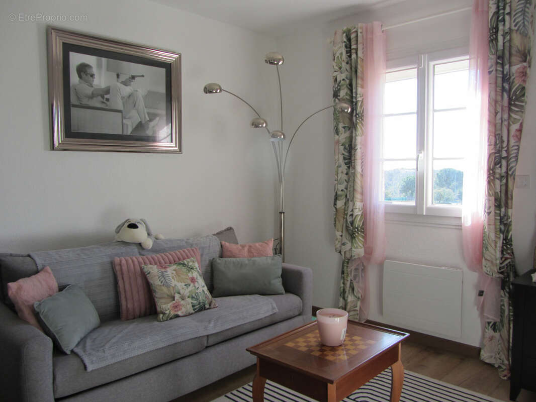 Maison à ROQUEBRUNE-SUR-ARGENS