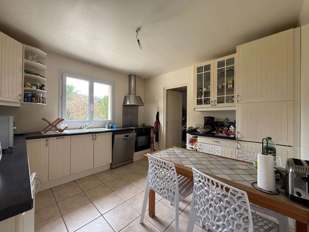 Maison à OLLAINVILLE