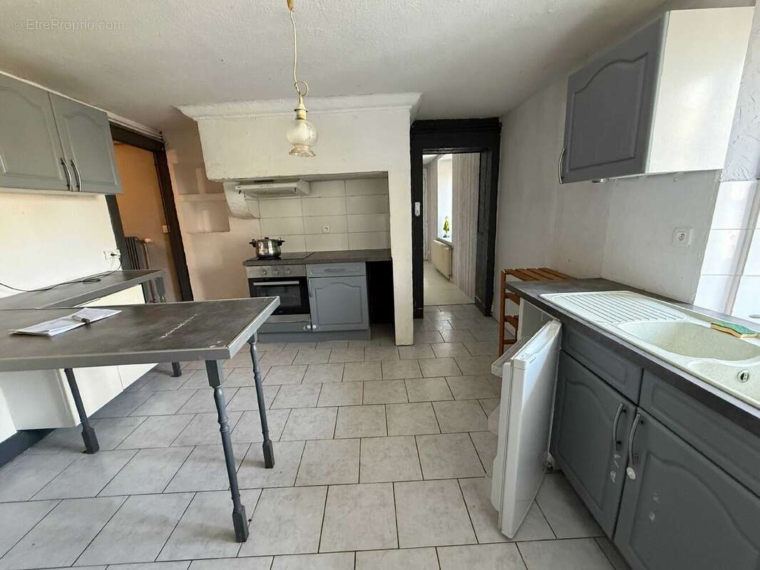Maison 200 m² à Darney  - photo 3