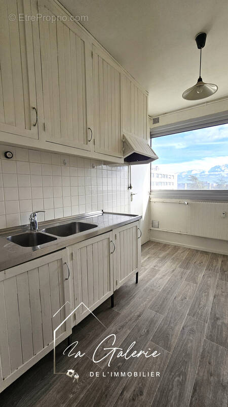 Appartement à SEYSSINET-PARISET