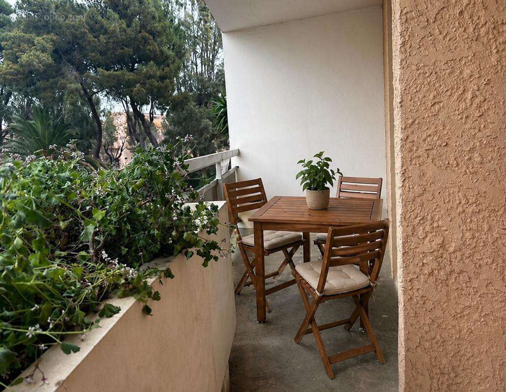 Appartement à BORMES-LES-MIMOSAS