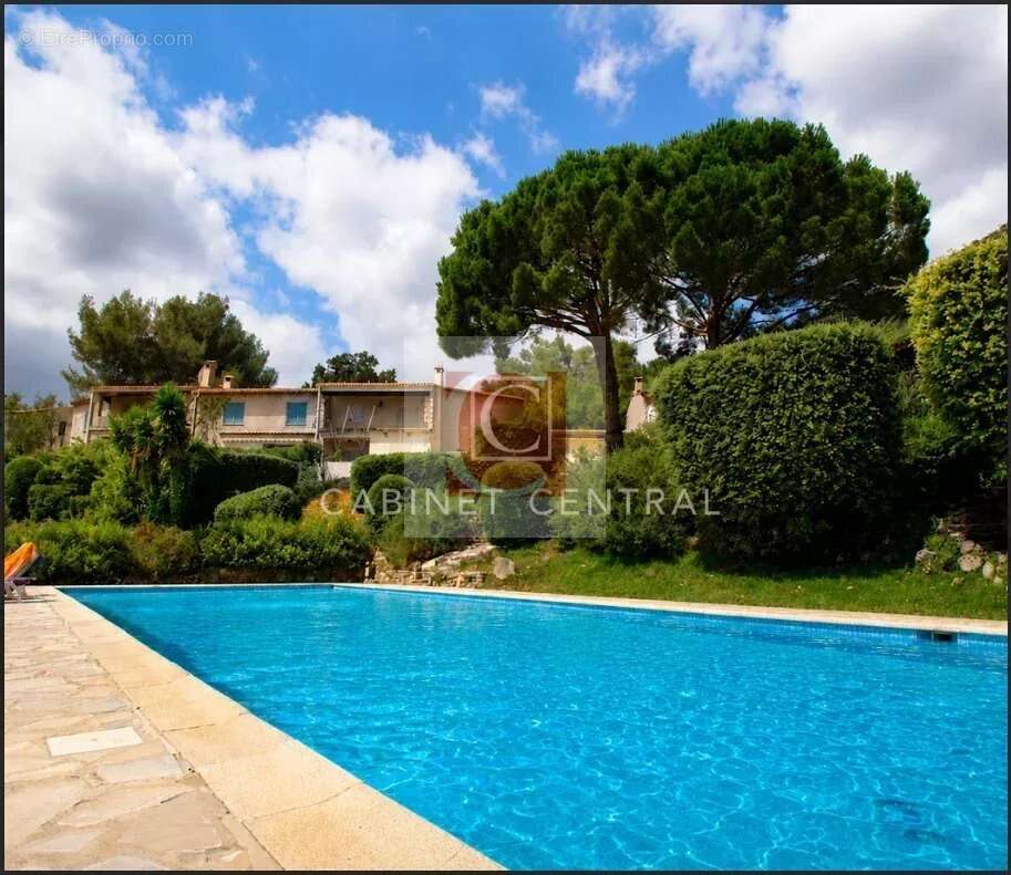 Maison à TOURRETTES-SUR-LOUP
