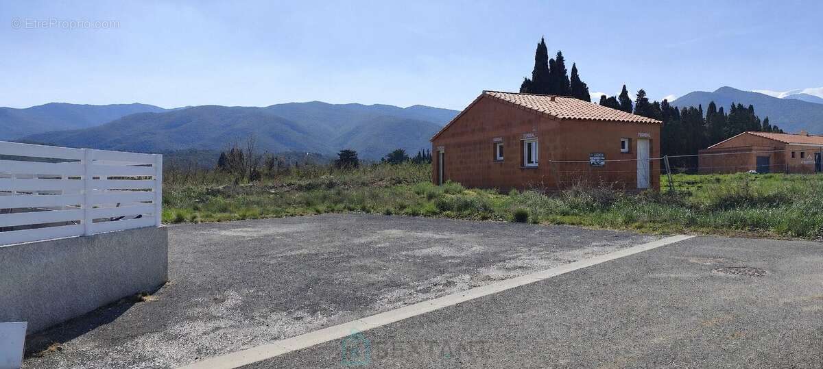Terrain constructible 4 faces 278m² - photo 4