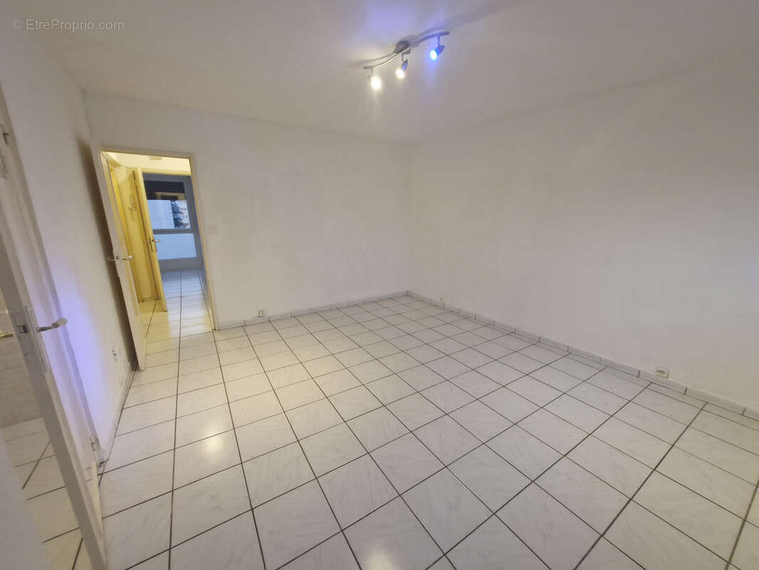 Appartement à BRON
