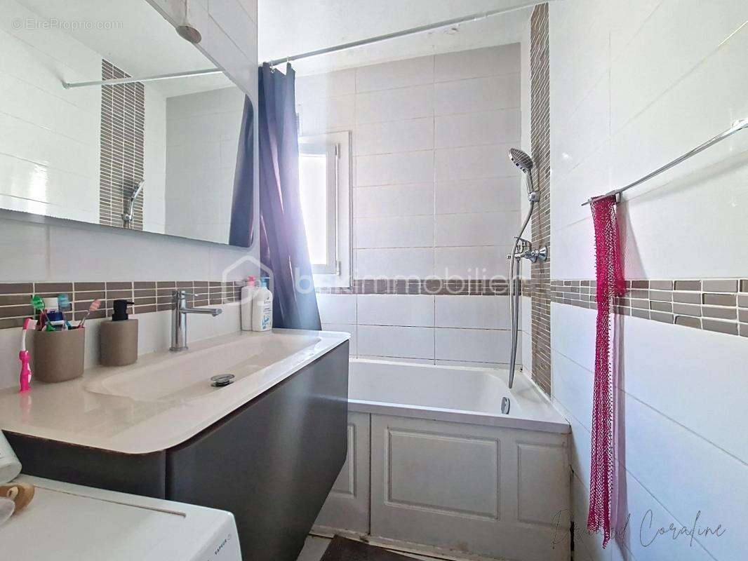 Appartement à LE PONT-DE-CLAIX