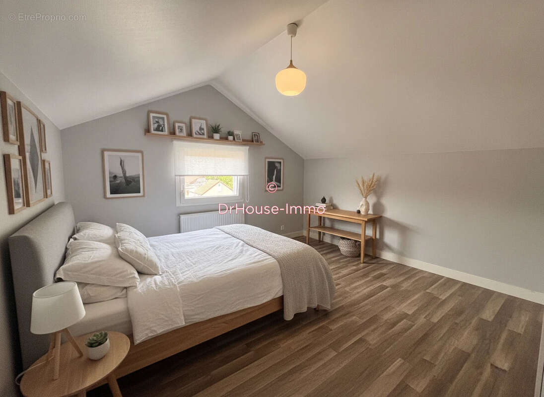 Maison 189 m² à Vouneuil-Sous-Biard  - photo 3