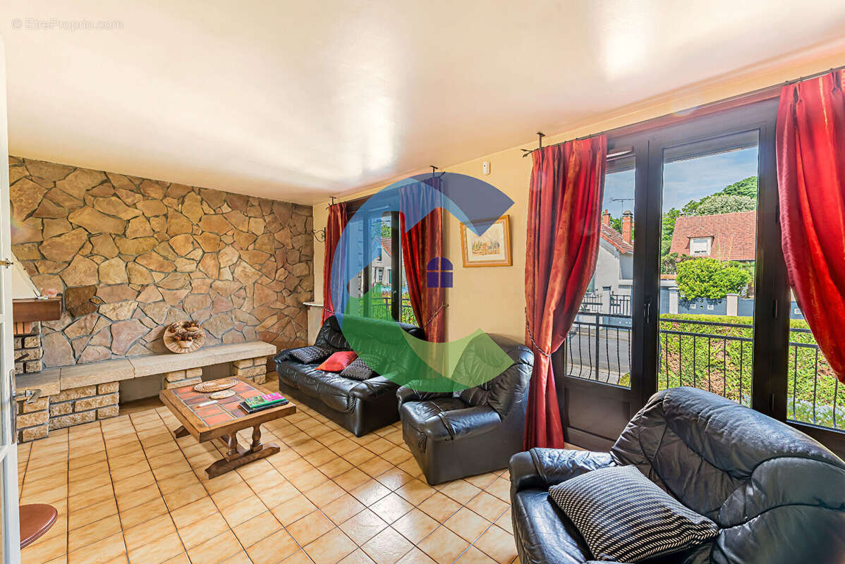 Maison à CHILLY-MAZARIN