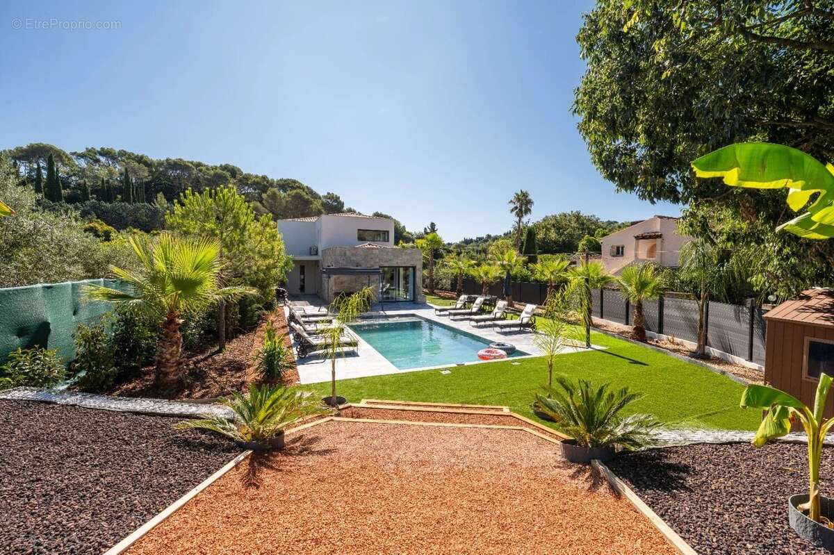 Maison à MOUGINS