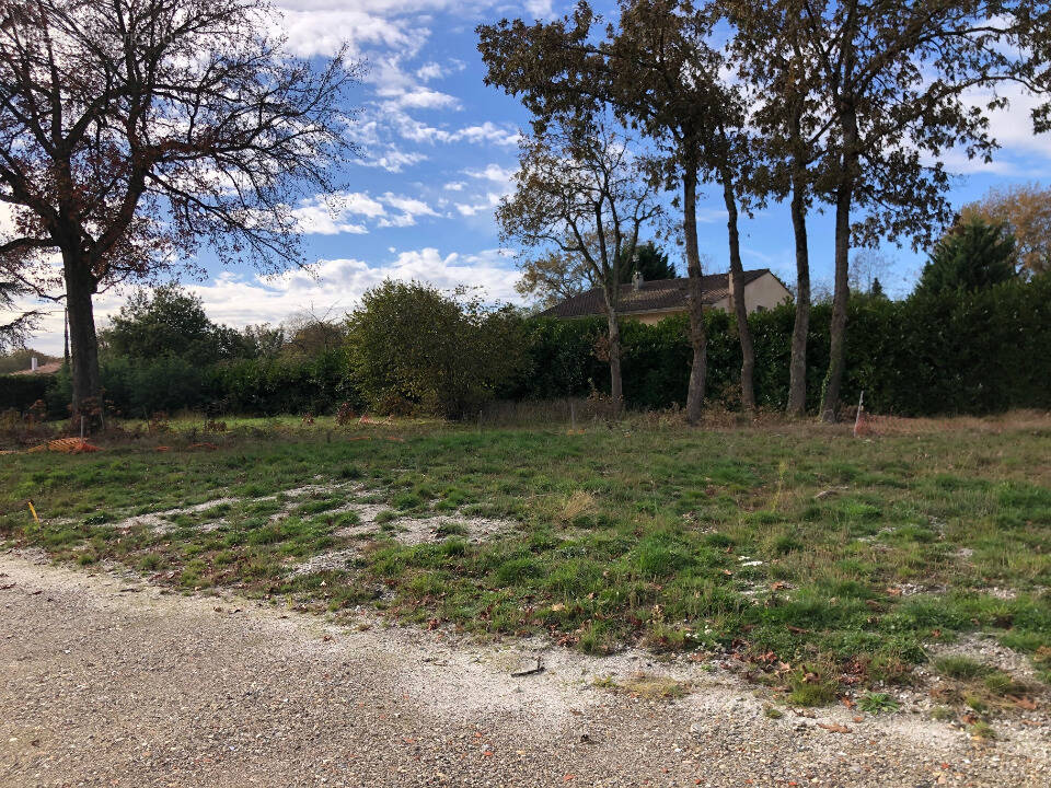 Terrain à SAINT-MEDARD-EN-JALLES