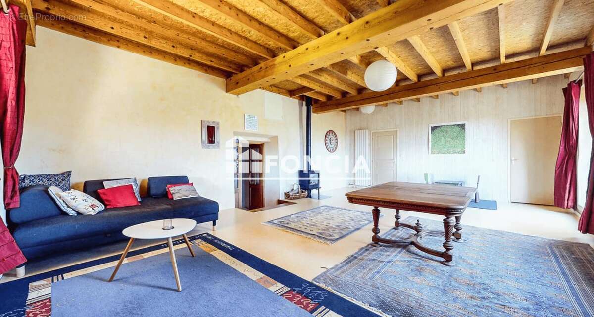 Maison à POMMIER-DE-BEAUREPAIRE