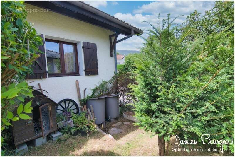 Maison à THOIRY