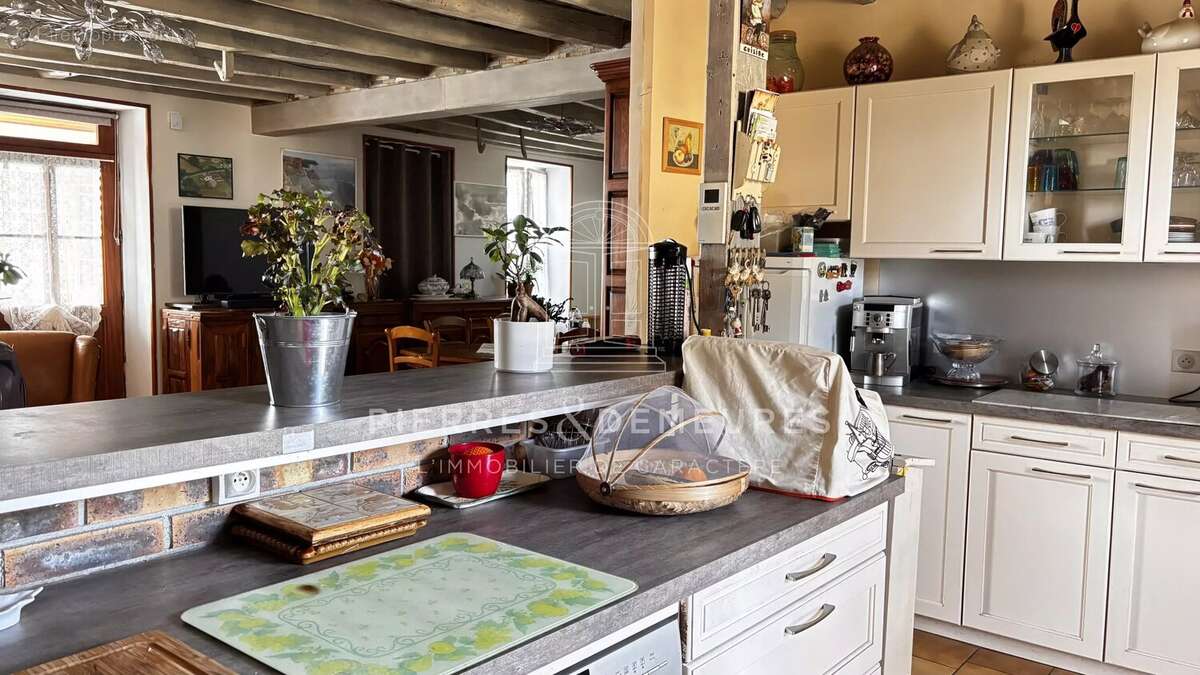 Fermette renovee avec dependances - photo 6