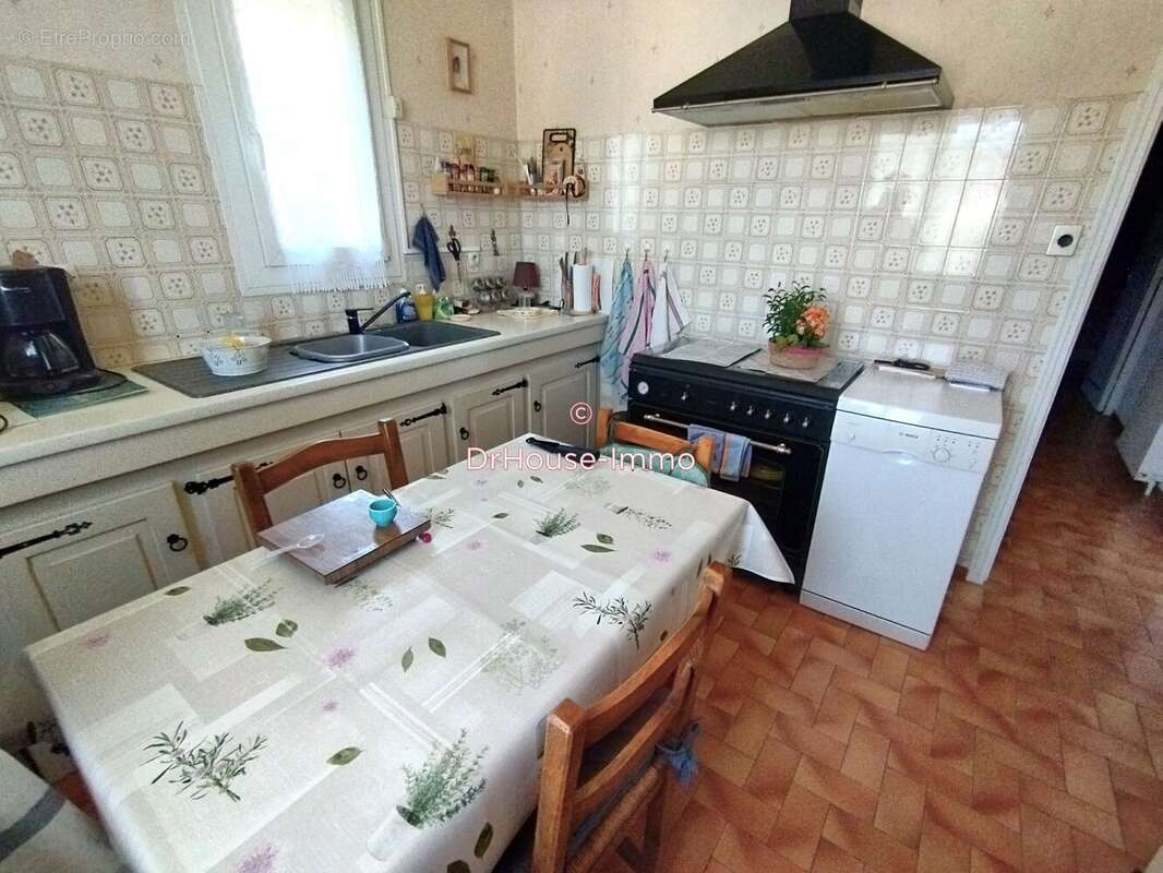 Maison 126 m² à L'escale  - photo 22