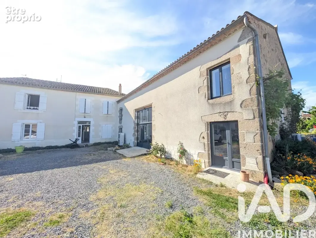 Photo 1 - Maison à MILLAC
