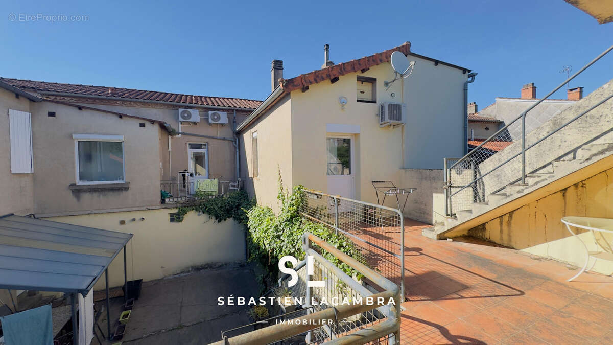 Appartement à SAINT-JUERY