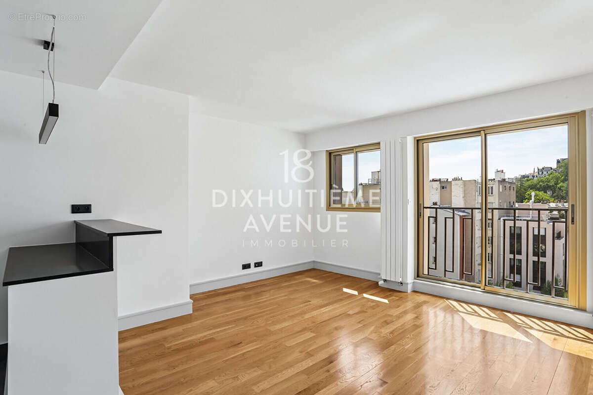 Appartement à PARIS-18E