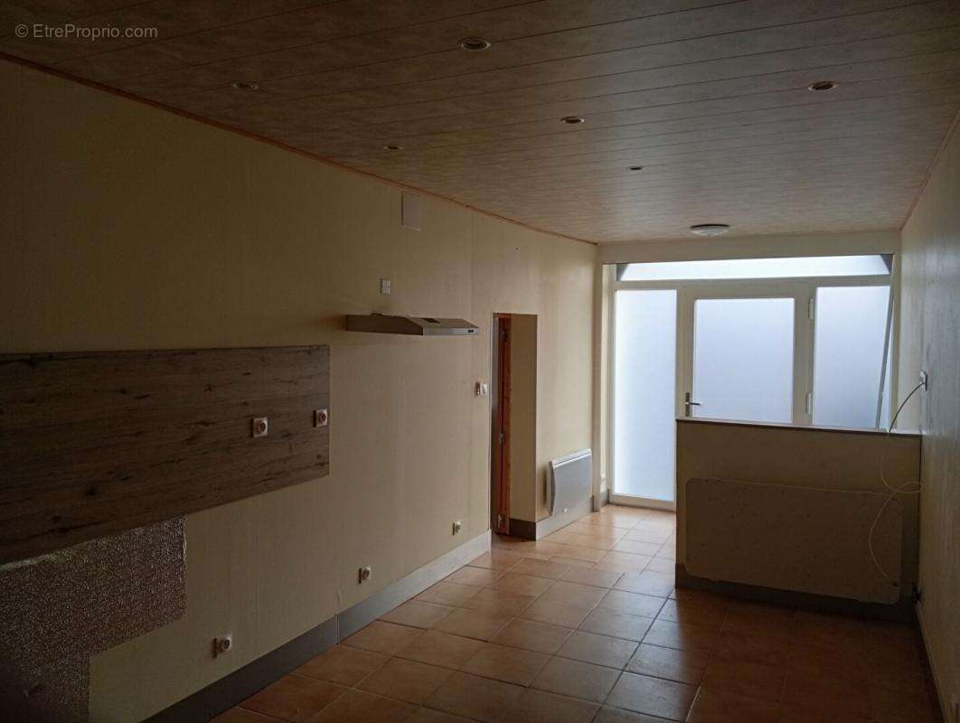 Maison à GRUEY-LES-SURANCE