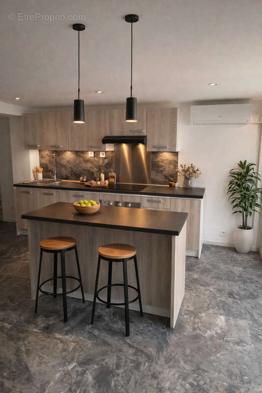 Maison à LE CASTELLET