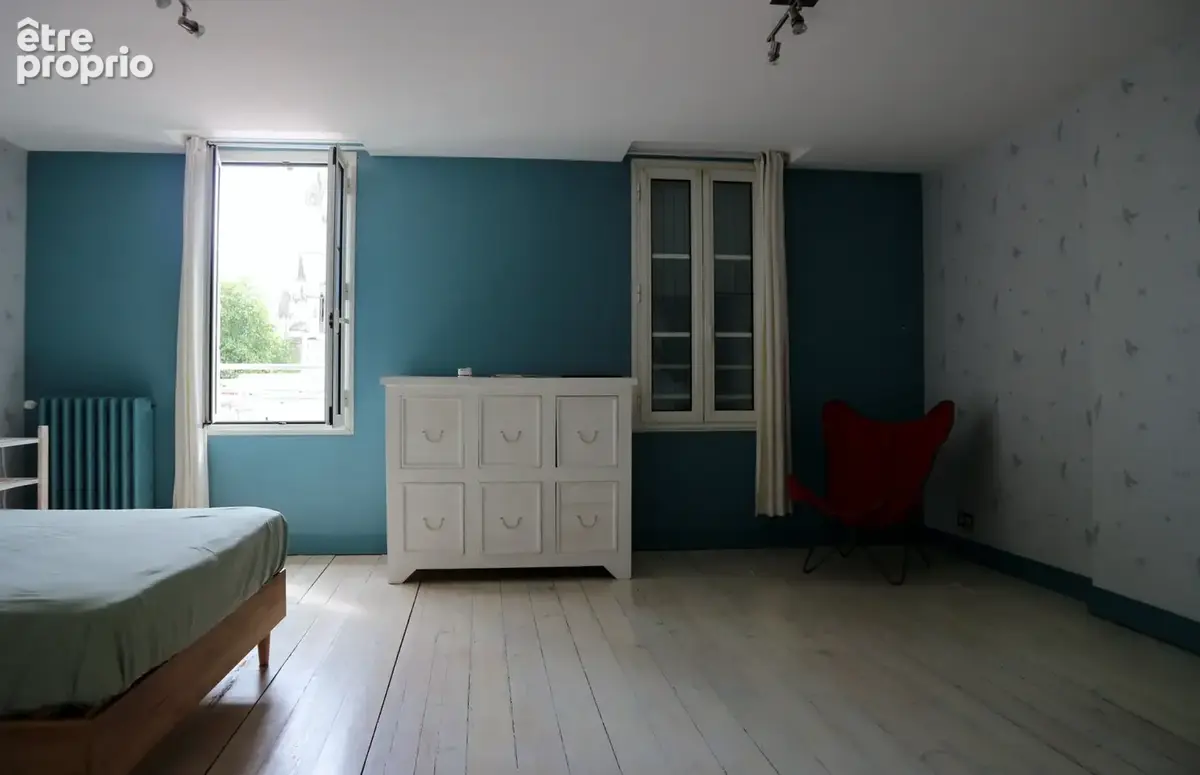 Saintes, centre historique, appartement 343 m2 - photo 16