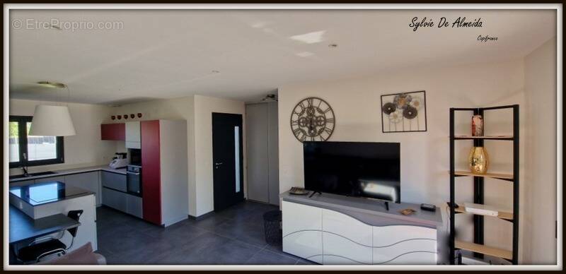 Maison à BAGE-LA-VILLE