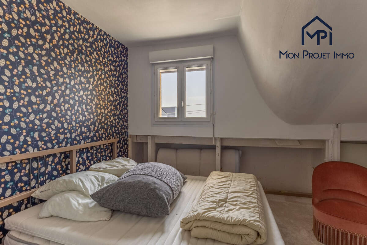 Maison 115 m² à Laval  - photo 7