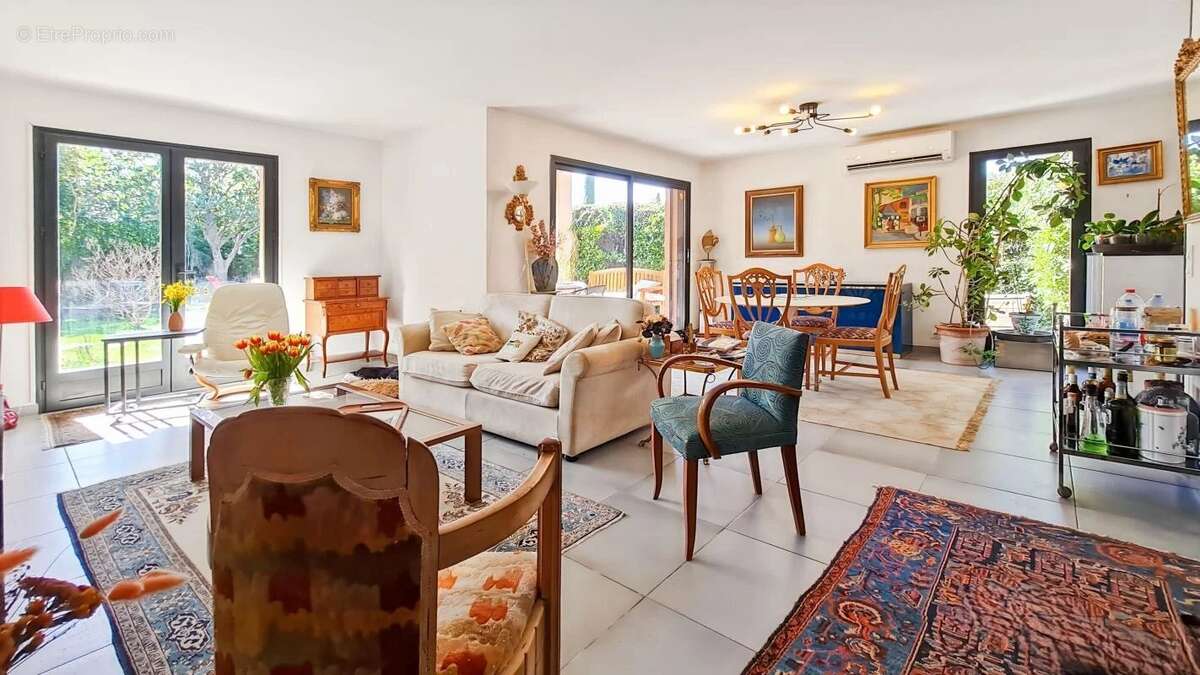 Maison à VILLENEUVE-LES-AVIGNON