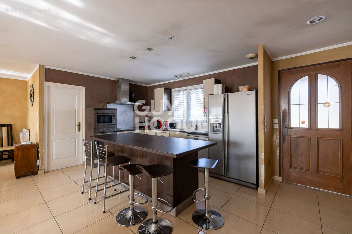 Maison à MIREFLEURS