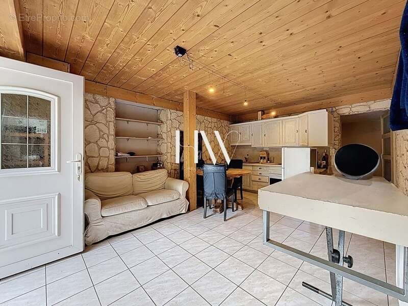 Maison à VETRAZ-MONTHOUX