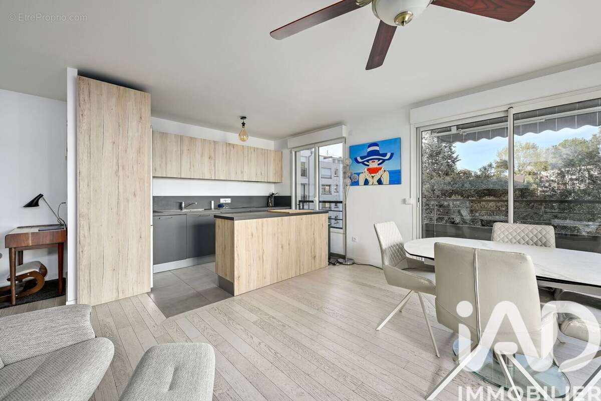 Photo 3 - Appartement à BOURG-LA-REINE