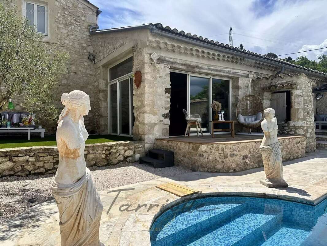 Maison à MONTELIMAR