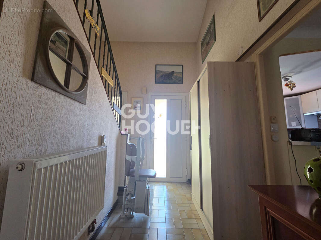 A VENDRE VIAGER OCCUPE - CANOHES maison 2 faces, 4 pièces avec garage et jardin - photo 7