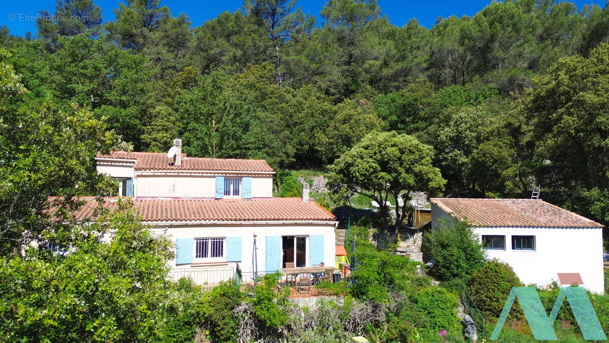 Maison à SIGNES