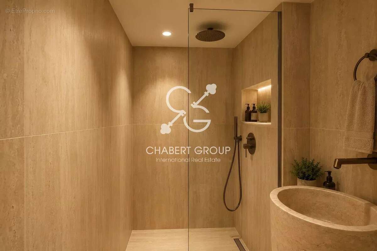 Exclusivité - villefranche-sur-mer – vieille ville – appartement – studio/t1 bis – 30 m² – entièrement rénové – meublé - haut de - photo 4