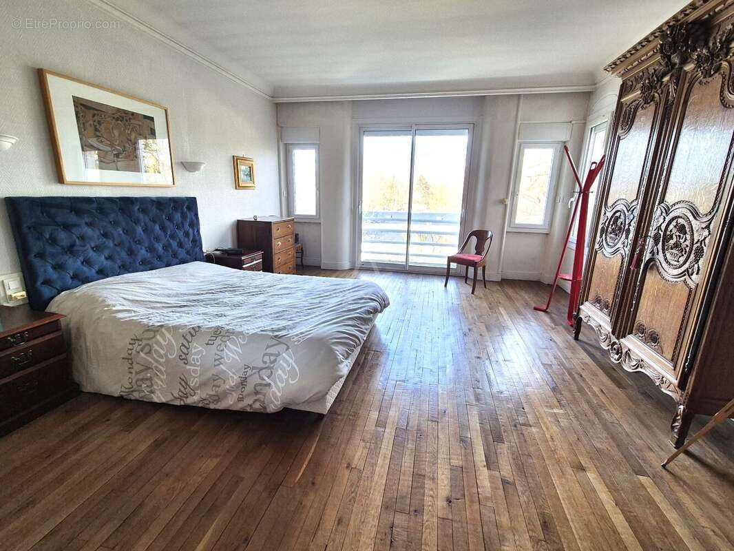 Maison à LONGUE-JUMELLES