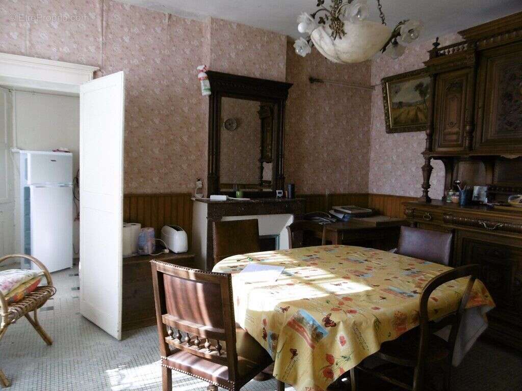 Maison à VARENNES-LES-NARCY