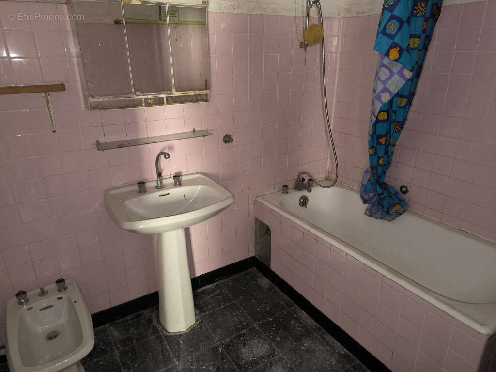 Maison à MOULINS-ENGILBERT