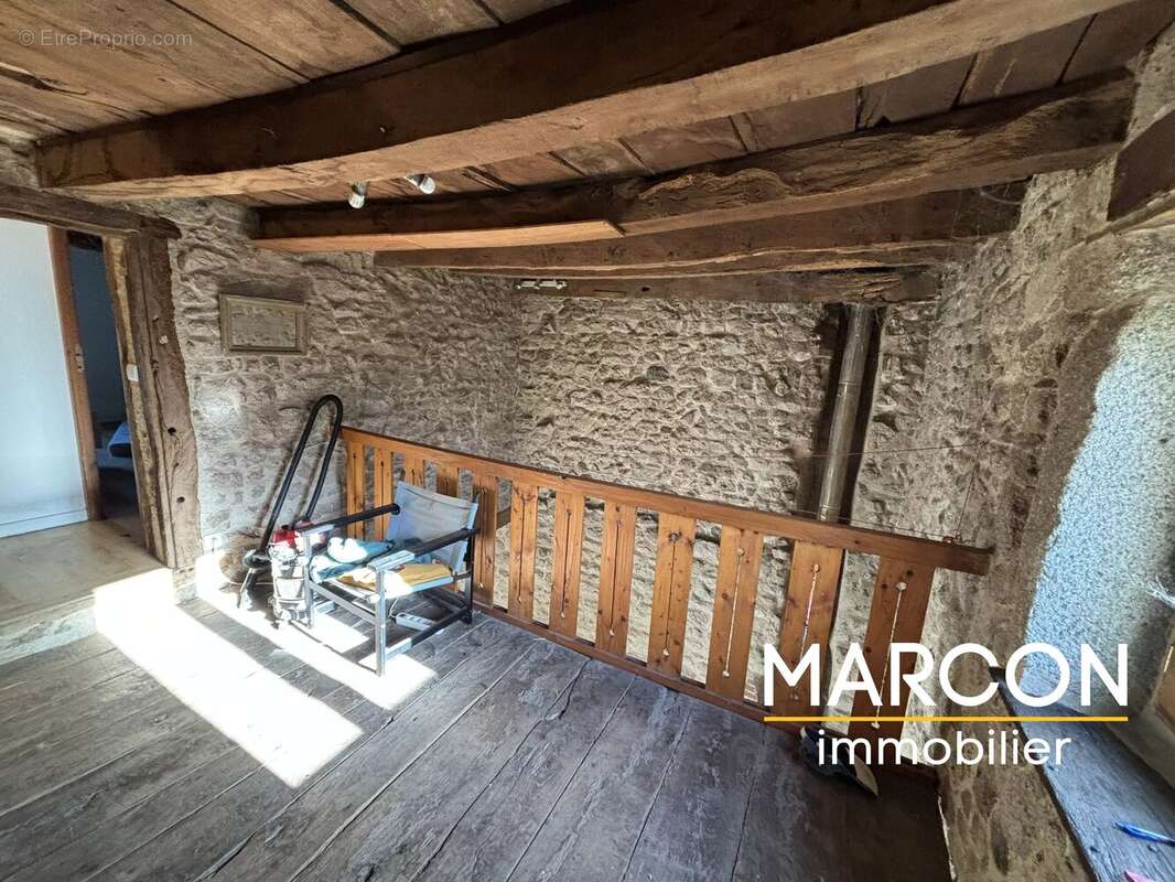 Maison à CHAMPAGNAT