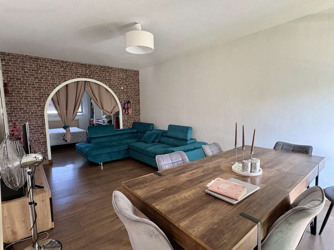 Appartement à SAINT-JEAN-DE-LA-RUELLE