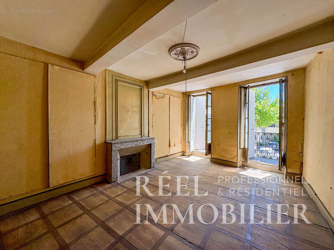 Immeuble de caractère de 472 m² - Coeur de Vic-Fezensac - photo 3