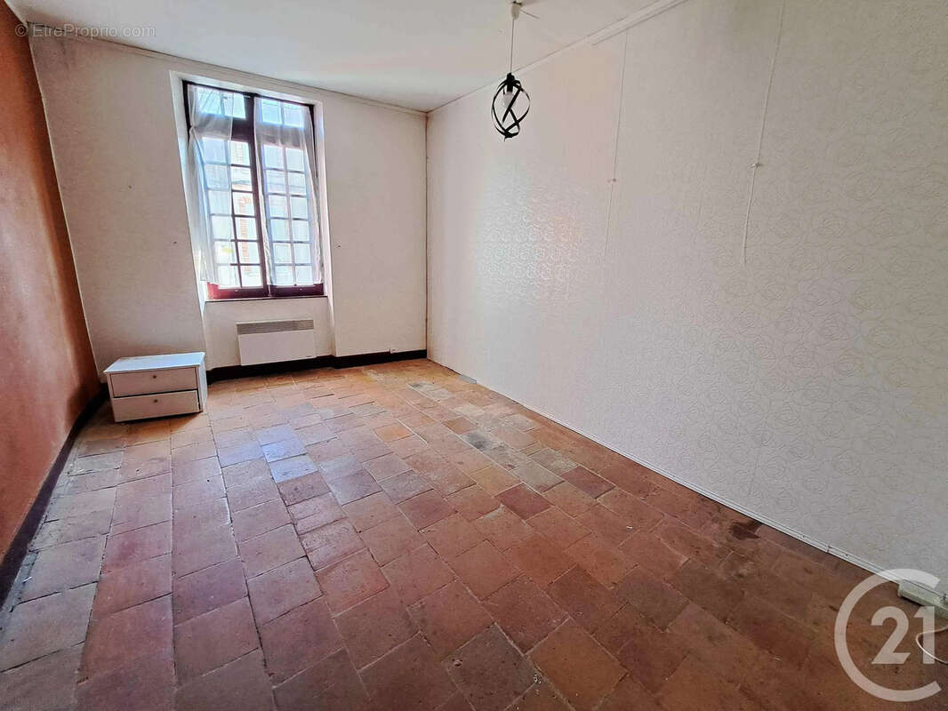 Maison à MONTESQUIEU-VOLVESTRE