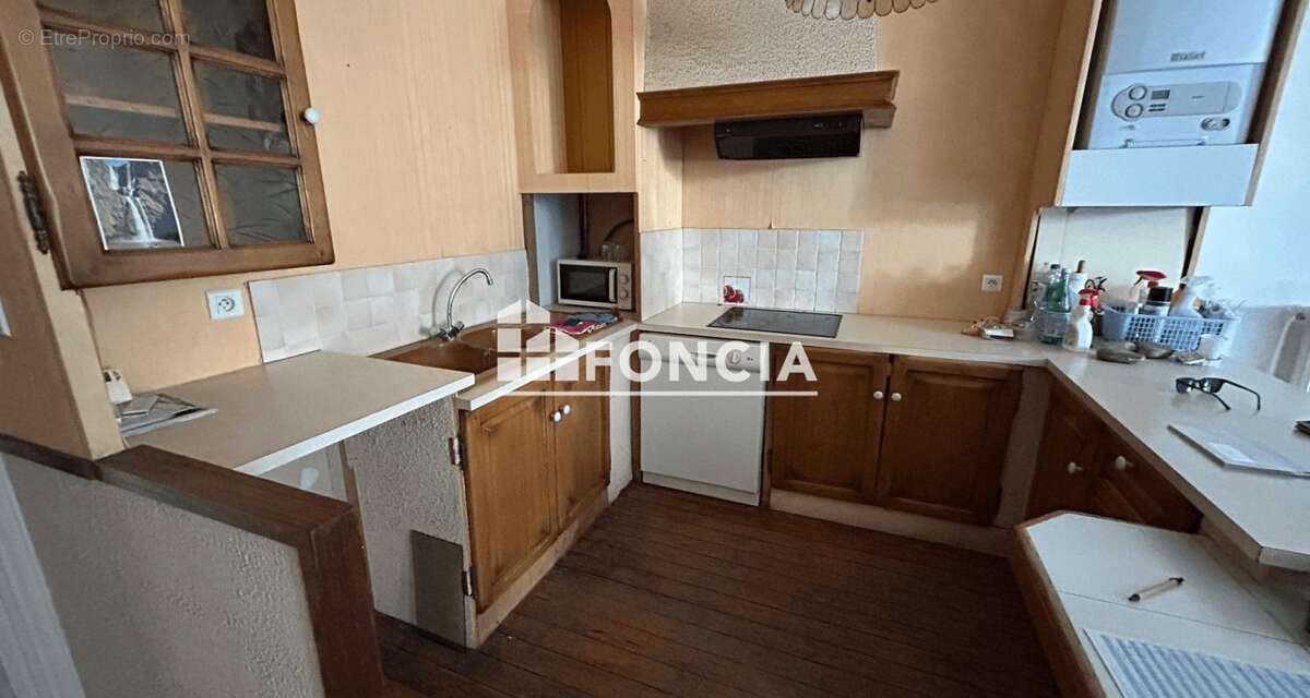 T4 au coeur de l'ecusson - photo 3