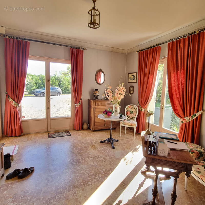Maison à MONTGIVRAY