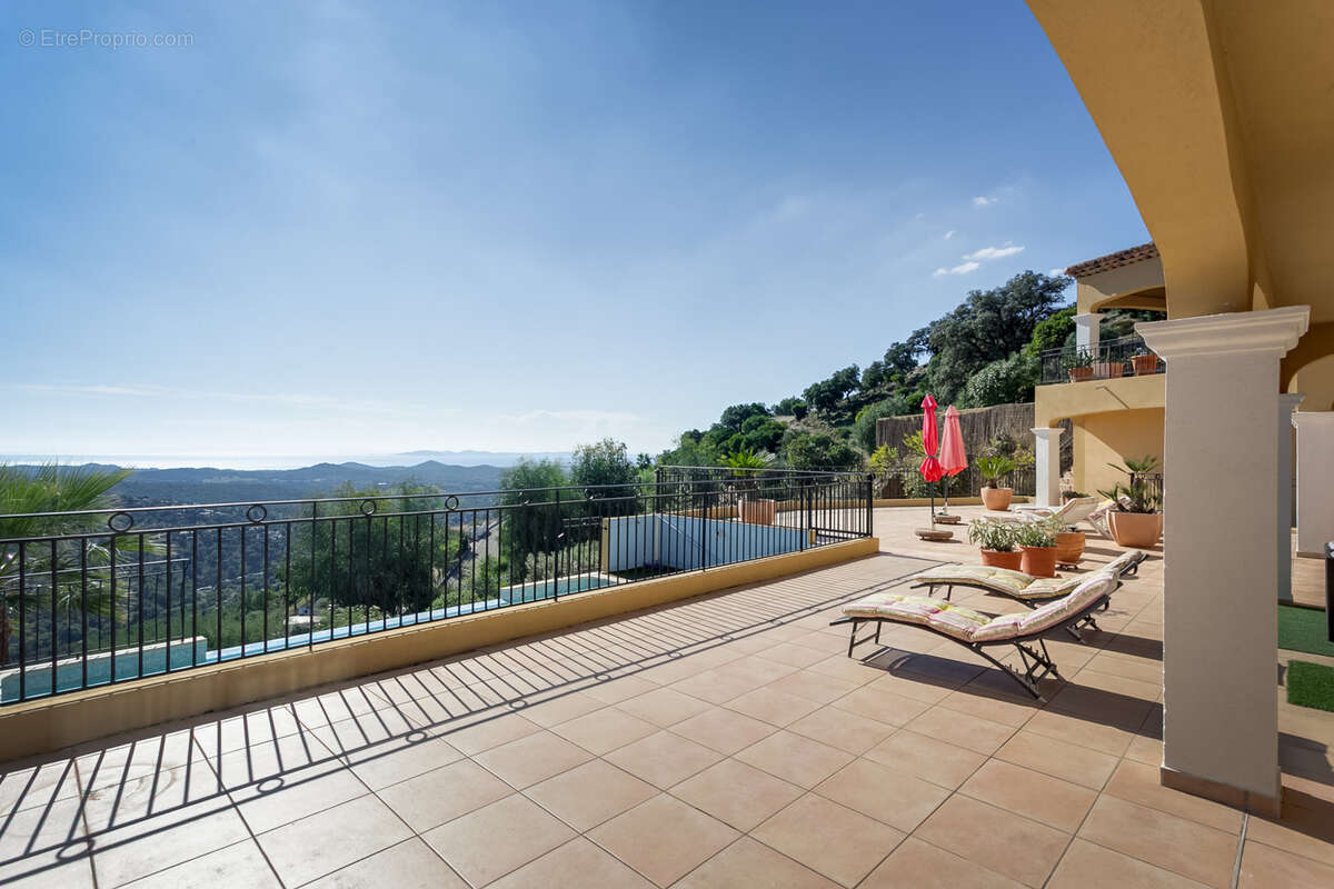 Maison à LA LONDE-LES-MAURES