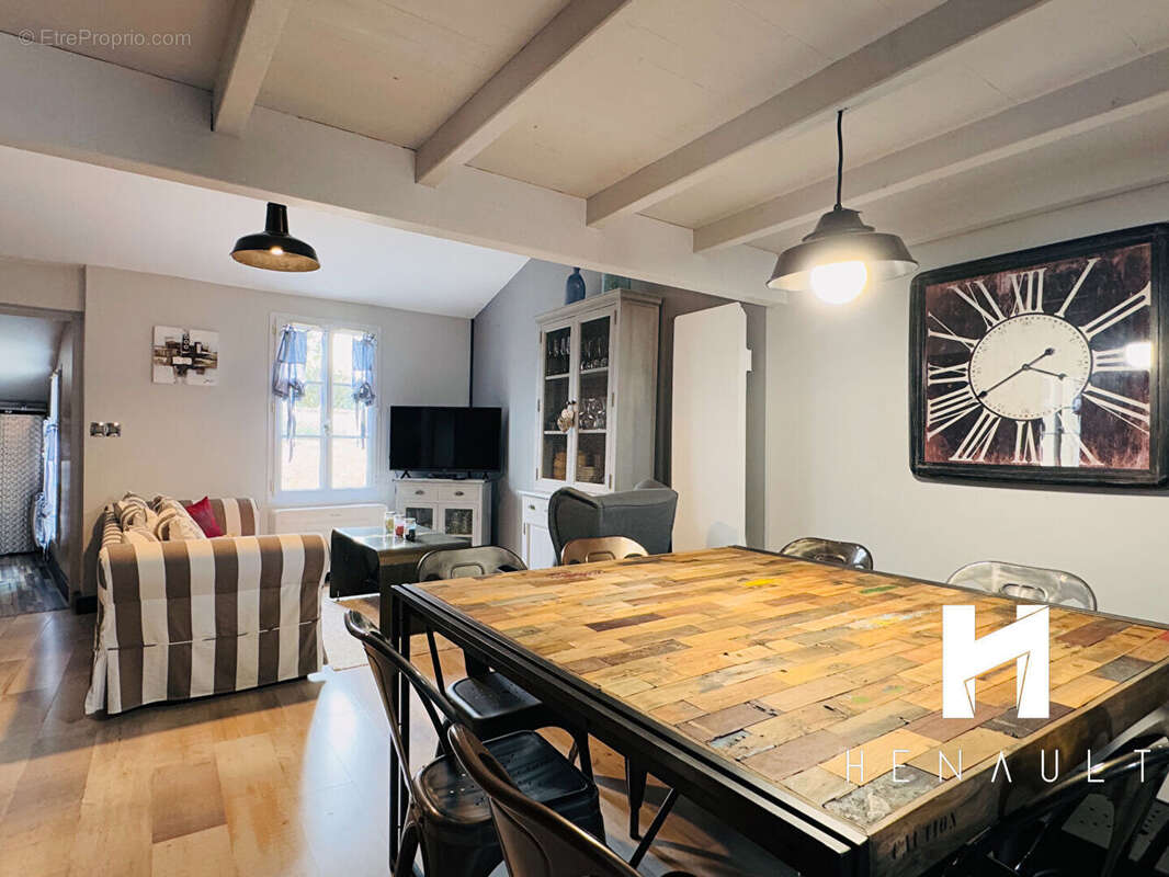 Appartement à SAINT-MARTIN-DE-RE