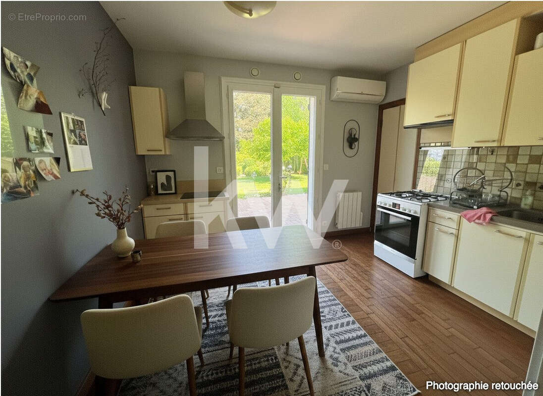 Maison 175 m² à Checy  - photo 8