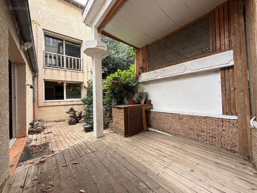 Demeure de caractère au cœur de Lézignan-Corbières avec patio privatif – 217 m² habitables - photo 4