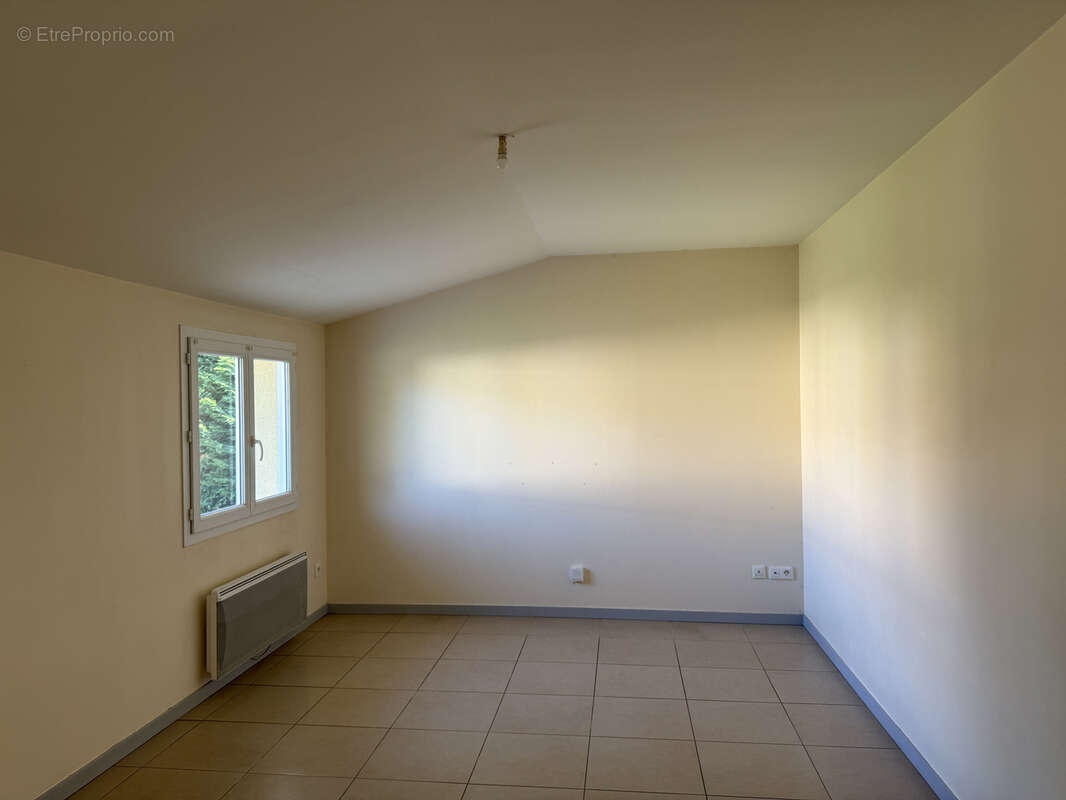 Maison à SAINT-SULPICE-DE-FALEYRENS