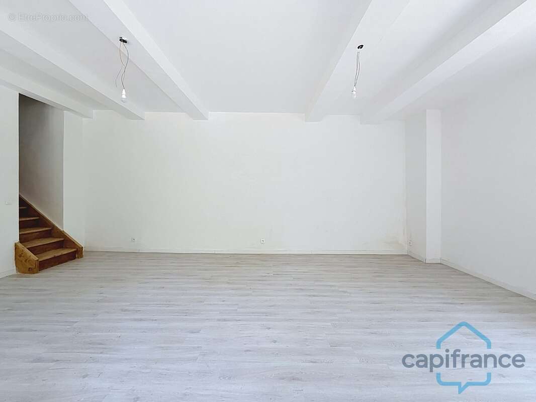Maison à vendre avec 1 T4 de 80 m2 + 2 T2 de 36 m2 SAINT JEAN DU GARD (30)terrain environ 10719 m2 - photo 11